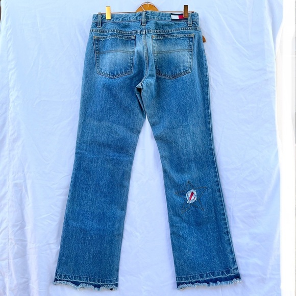 TOMMY HILFIGER | Y2K LOW RISE STAR PATCH FLARE RAW HEM JEANS BLUE WASH SIZE 11 - Picture 7 of 7